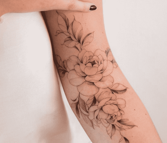 Tatuagem de flor de peônia