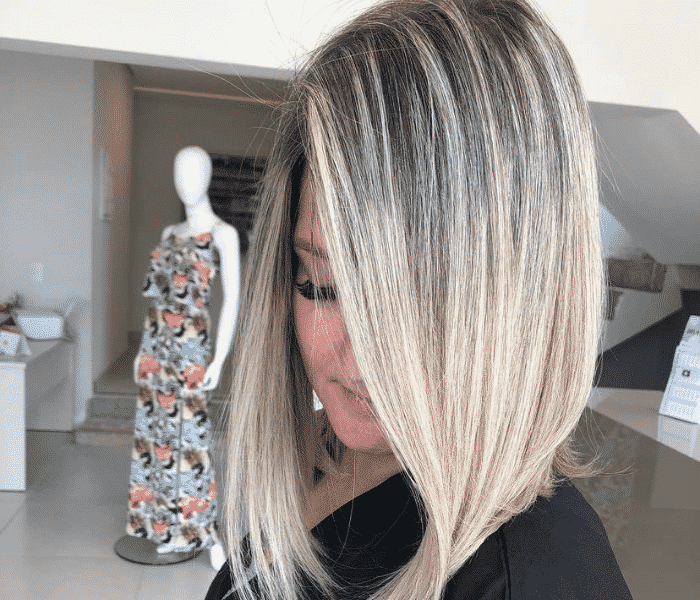 long bob com bico