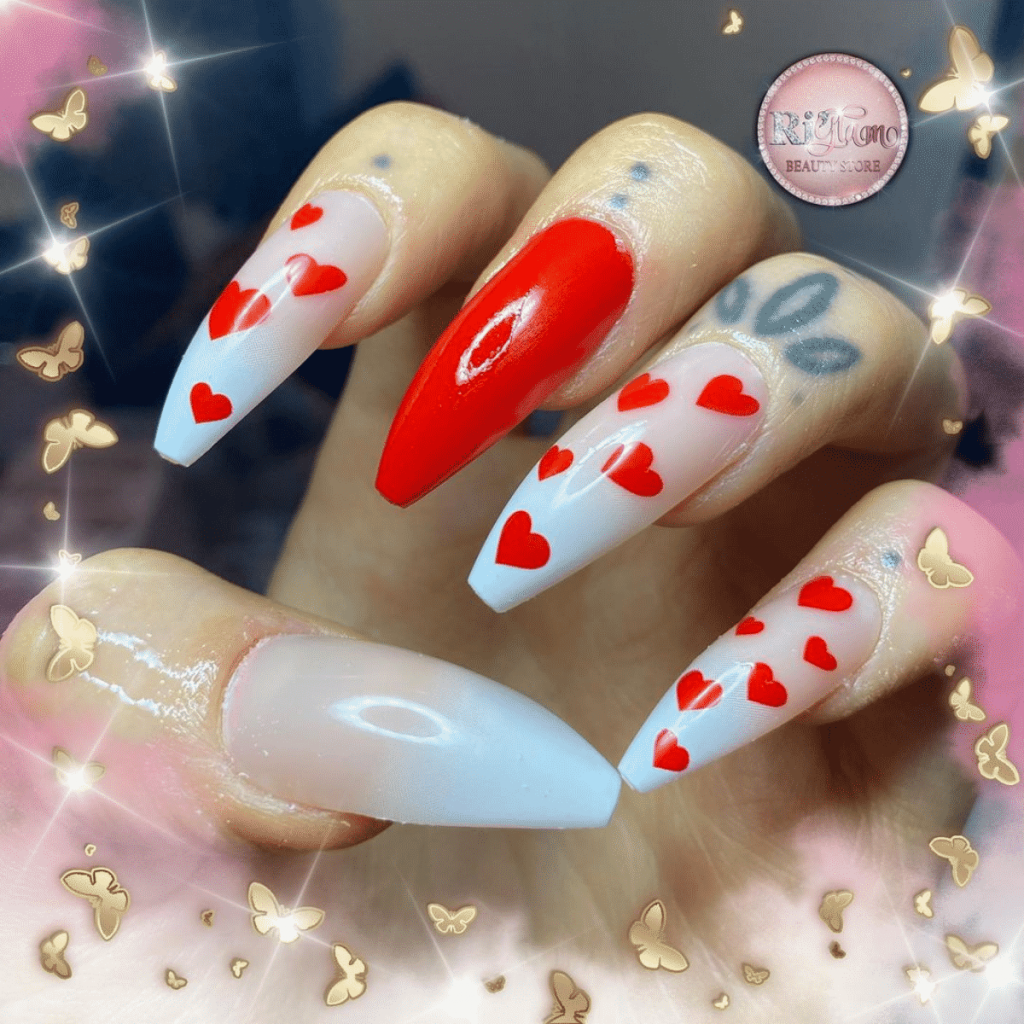unhas com coração