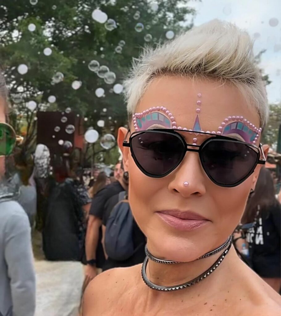 pixie hair