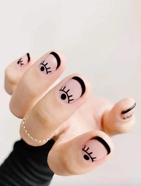 unhas preto e nude