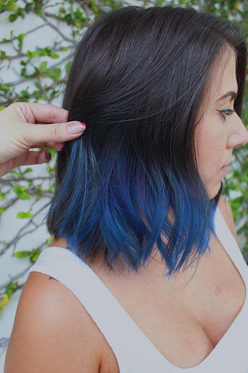 Bob longo azul e preto