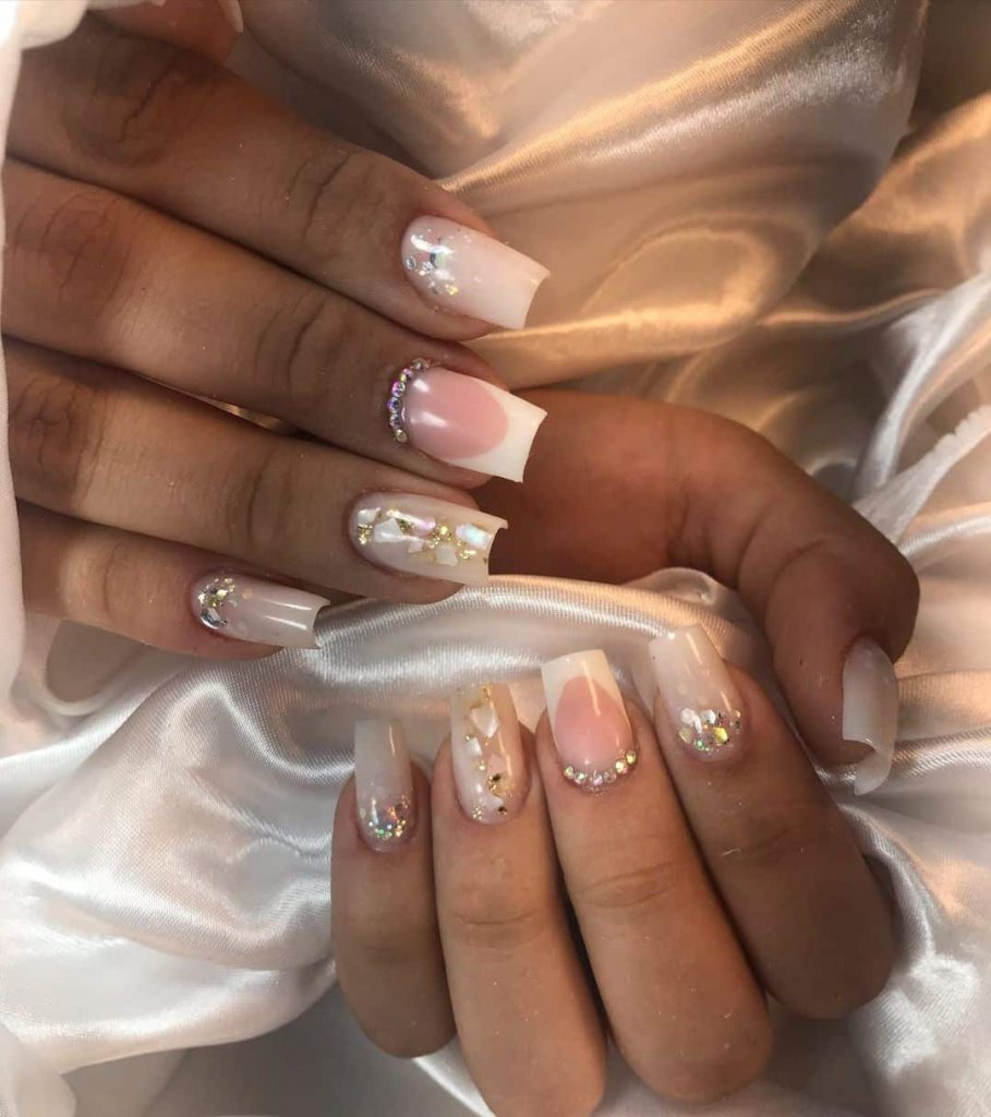 nail art com dourado