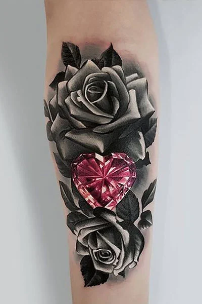 tatuagem de flor no braço