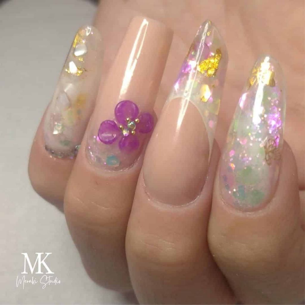 unha decorada com flor