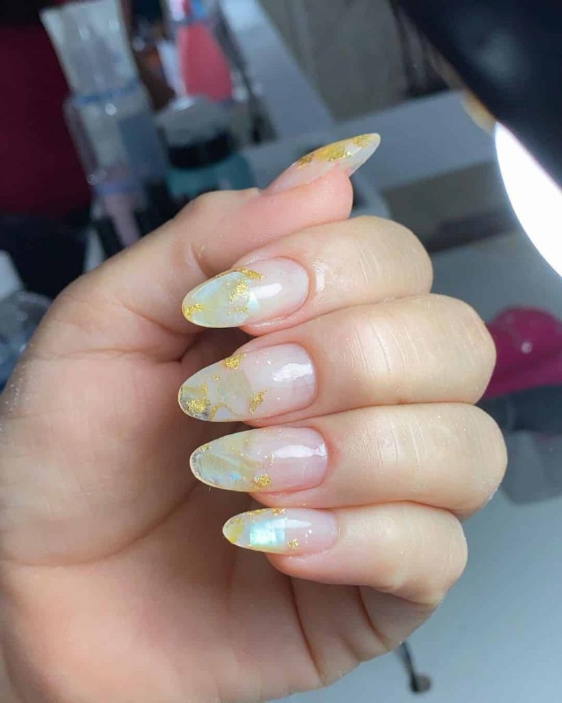 unha encapsulada com glitter