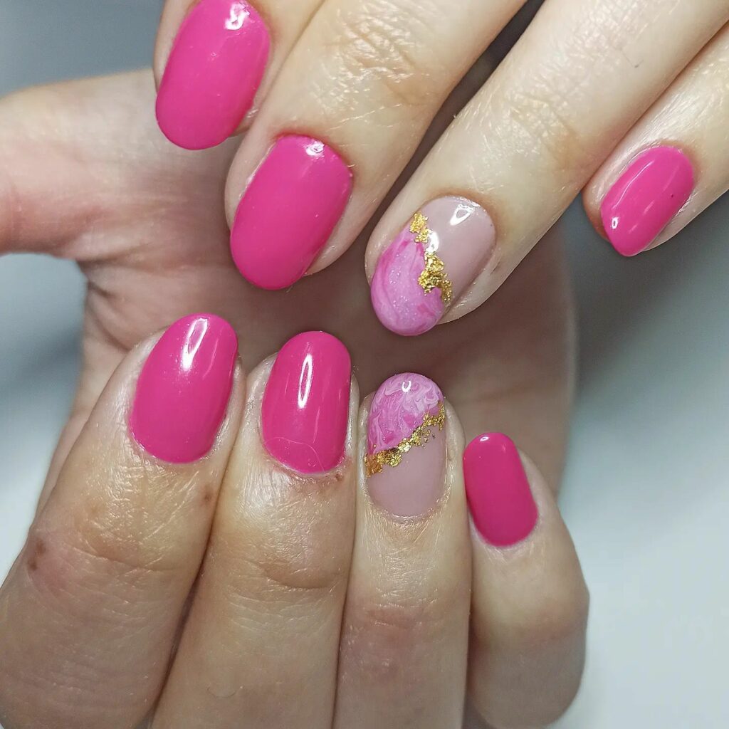 unha rosa com Detalhe marmorizado