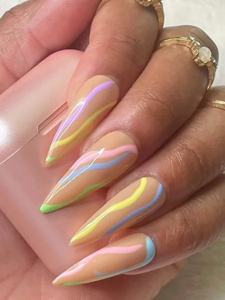 nail art colorida